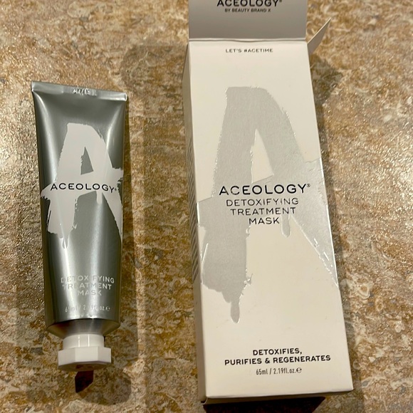 Aceology Detoxifying Treatment Mask - Picture 1 of 6